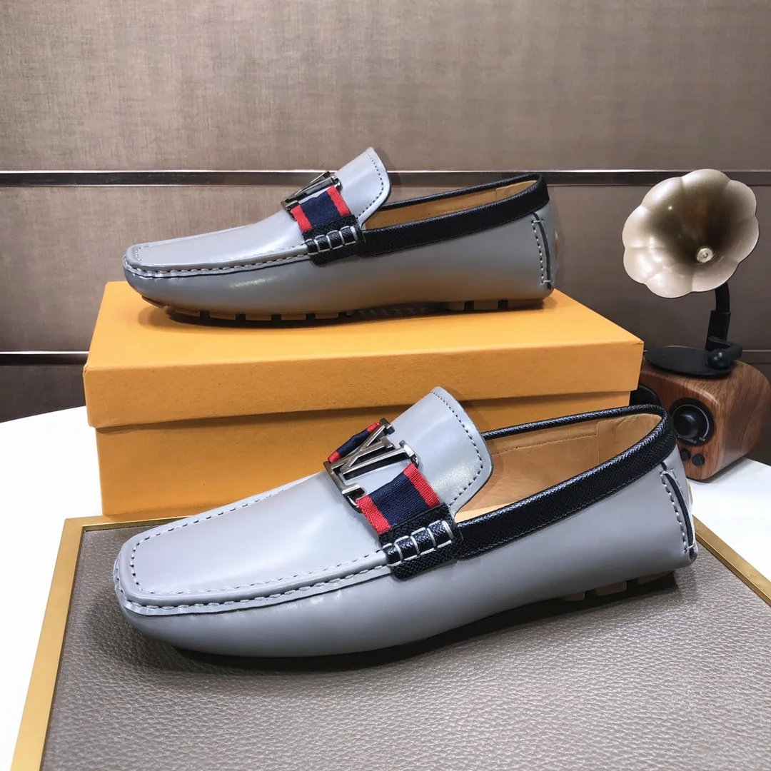 Men's men's shoes 💰420💰 [LV Doudou shoes] (water-dyed cowhide lining) new model is on the market, available on the official website. The new Doudou shoes are processed into single-color materials, and the uppers are made of imported cowhide material. The body of the shoe is fully hemmed with mark thread, and is lined with imported original cowhide leather. The elegant shoe shape is super suitable for all-matching, and the size is 38-44.